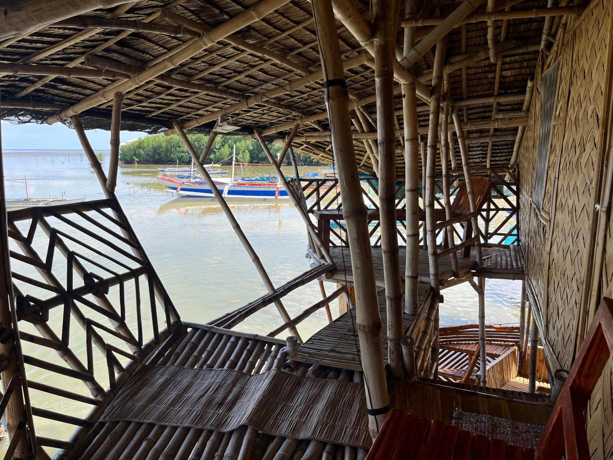 Bamboo Nest Beachfront Puerto Princesa ภายนอก รูปภาพ
