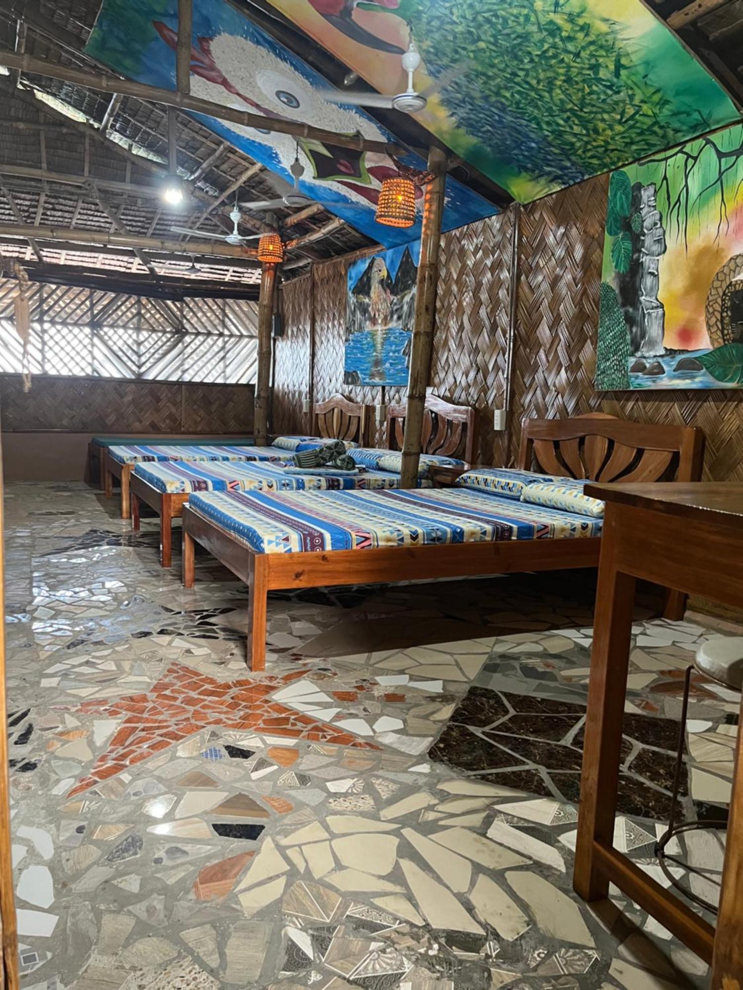 Bamboo Nest Beachfront Puerto Princesa ภายนอก รูปภาพ