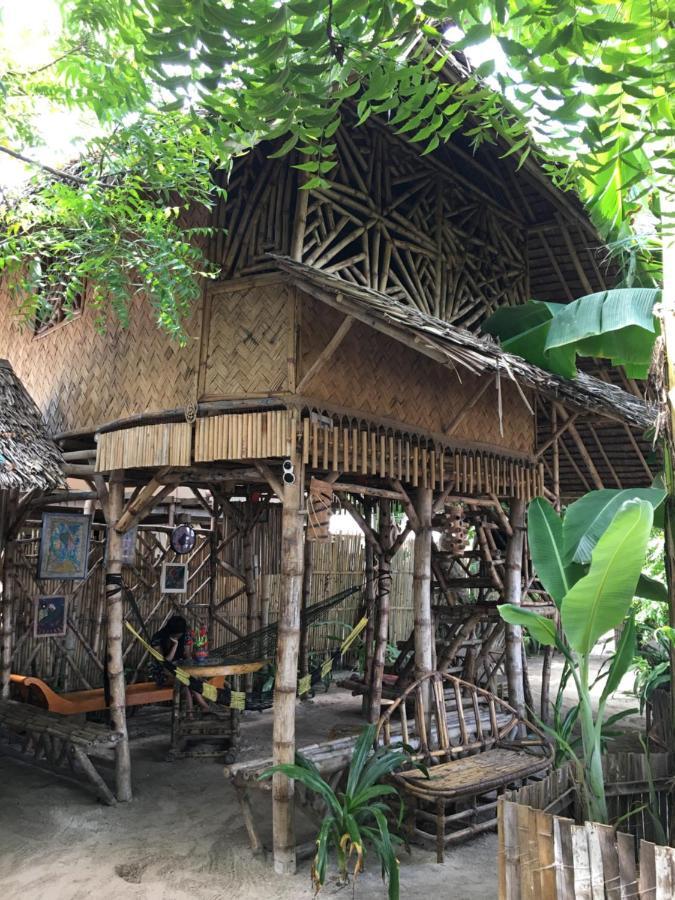 Bamboo Nest Beachfront Puerto Princesa ภายนอก รูปภาพ