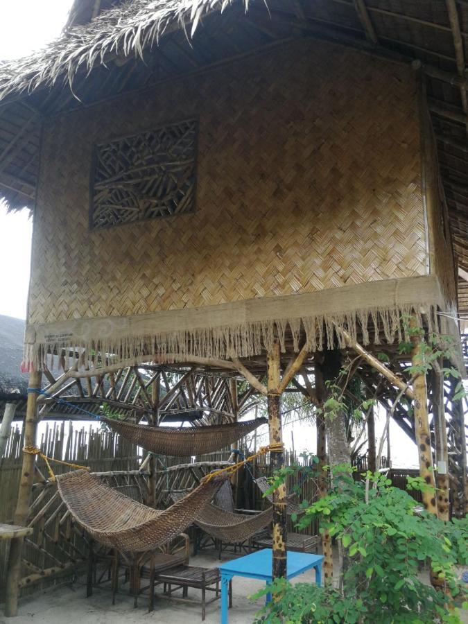 Bamboo Nest Beachfront Puerto Princesa ภายนอก รูปภาพ